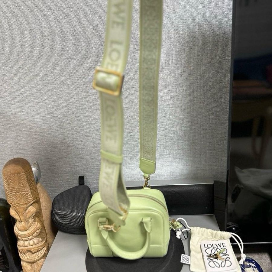 🛑🛍️本月超夯包款降價了🛑🛍️LOEWE Amazona 16 方形手提肩背包-2