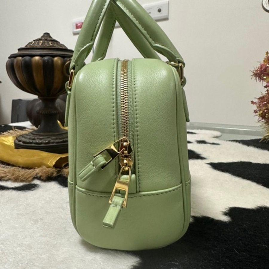 🛑🛍️本月超夯包款降價了🛑🛍️LOEWE Amazona 16 方形手提肩背包-6