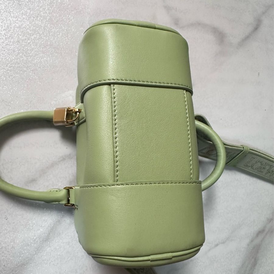 🛑🛍️本月超夯包款降價了🛑🛍️LOEWE Amazona 16 方形手提肩背包-12