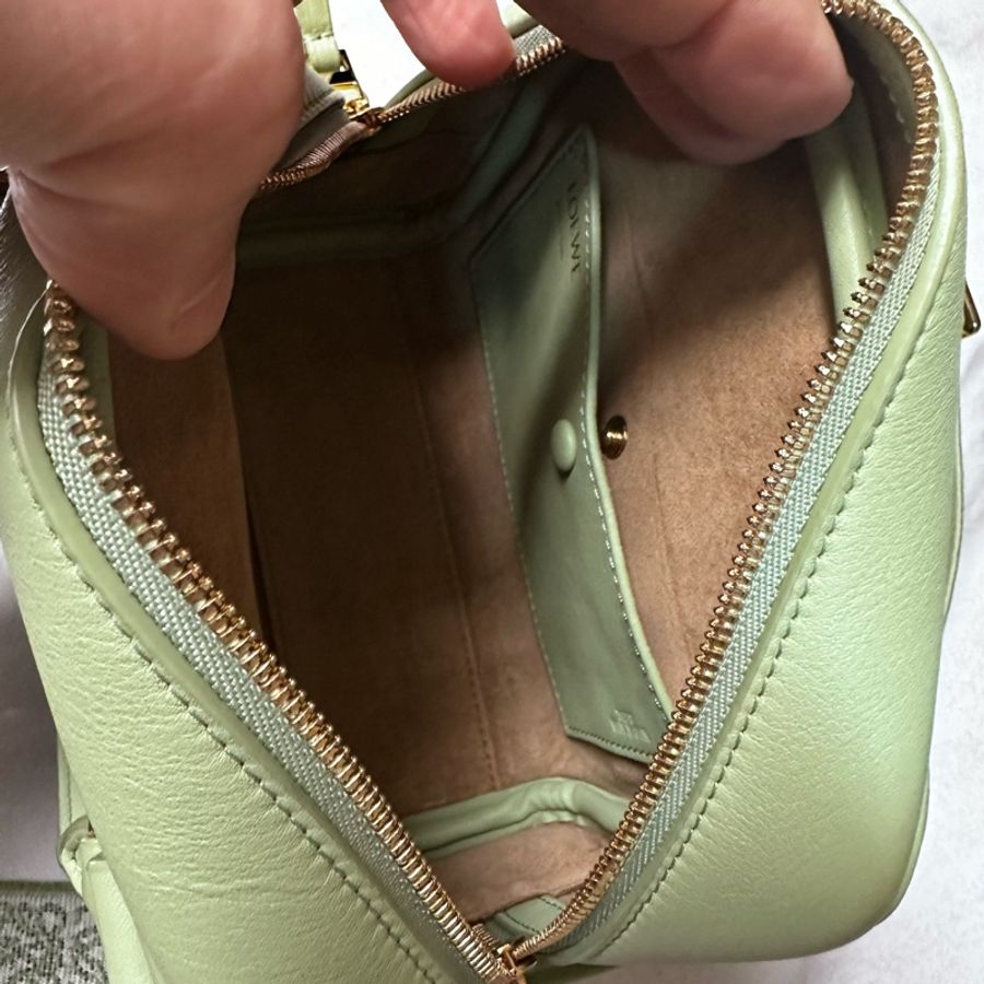 🛑🛍️本月超夯包款降價了🛑🛍️LOEWE Amazona 16 方形手提肩背包-13