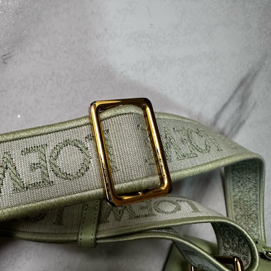 🛑🛍️本月超夯包款降價了🛑🛍️LOEWE Amazona 16 方形手提肩背包-20