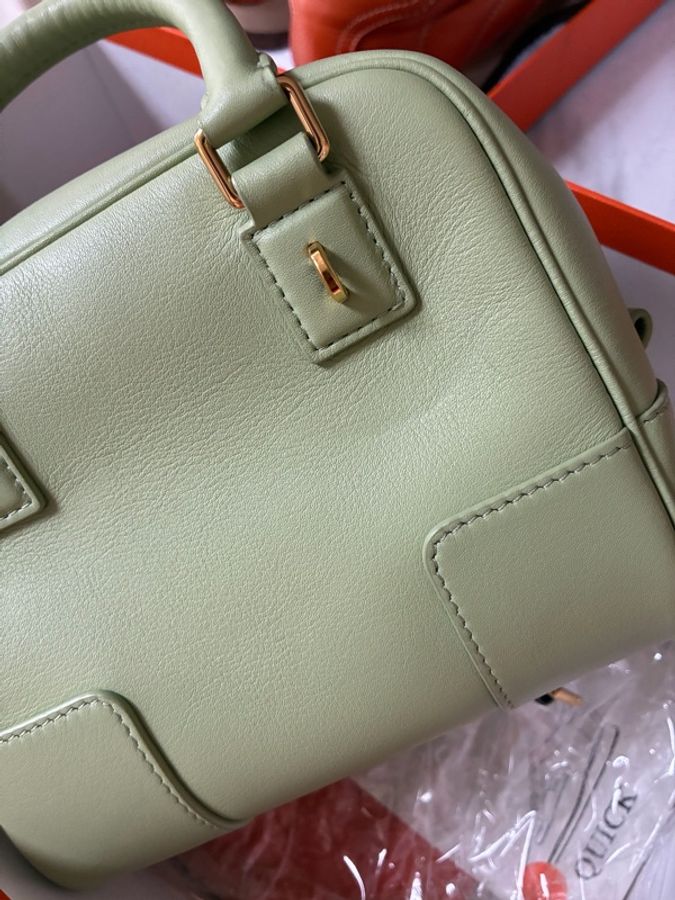 🛑🛍️本月超夯包款降價了🛑🛍️LOEWE Amazona 16 方形手提肩背包-22