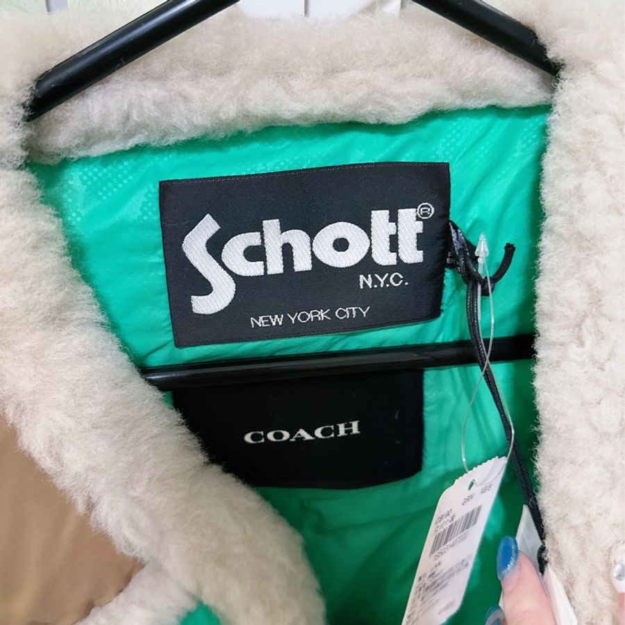 未使用Coach 與 Schott N.Y.C. 的聯名款尼龍羽絨背心(原價41800元）-17