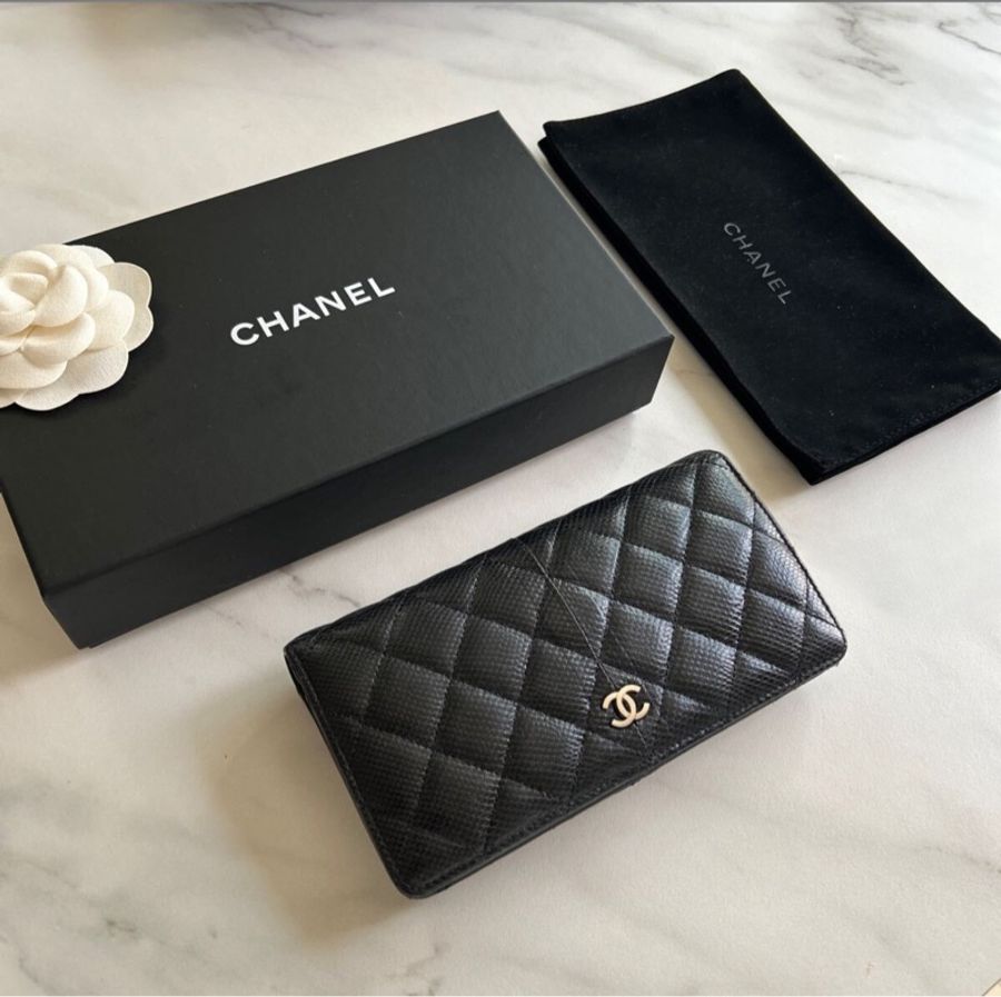 售出—香奶奶♡停產蟒蛇皮 Chanel Coco Mark 長款皮夾 購於日本精品店-0