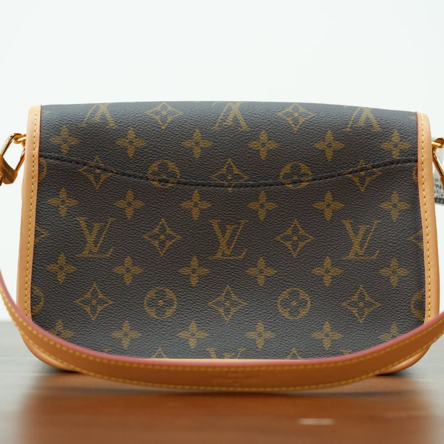 近全新 LouisVuitton/路易威登 Diane法棍包 黑色肩带 单肩包-11