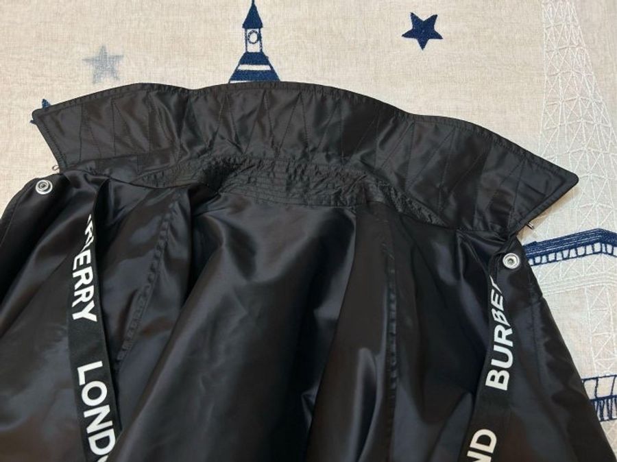 BURBERRY英國黑色輕盈斗篷風衣UK8-10
