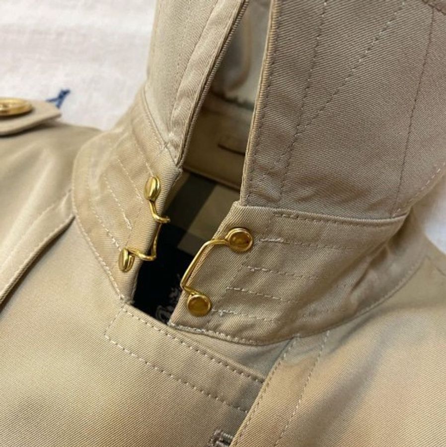 BURBERRY LONDON蜜色金釦風衣36-5