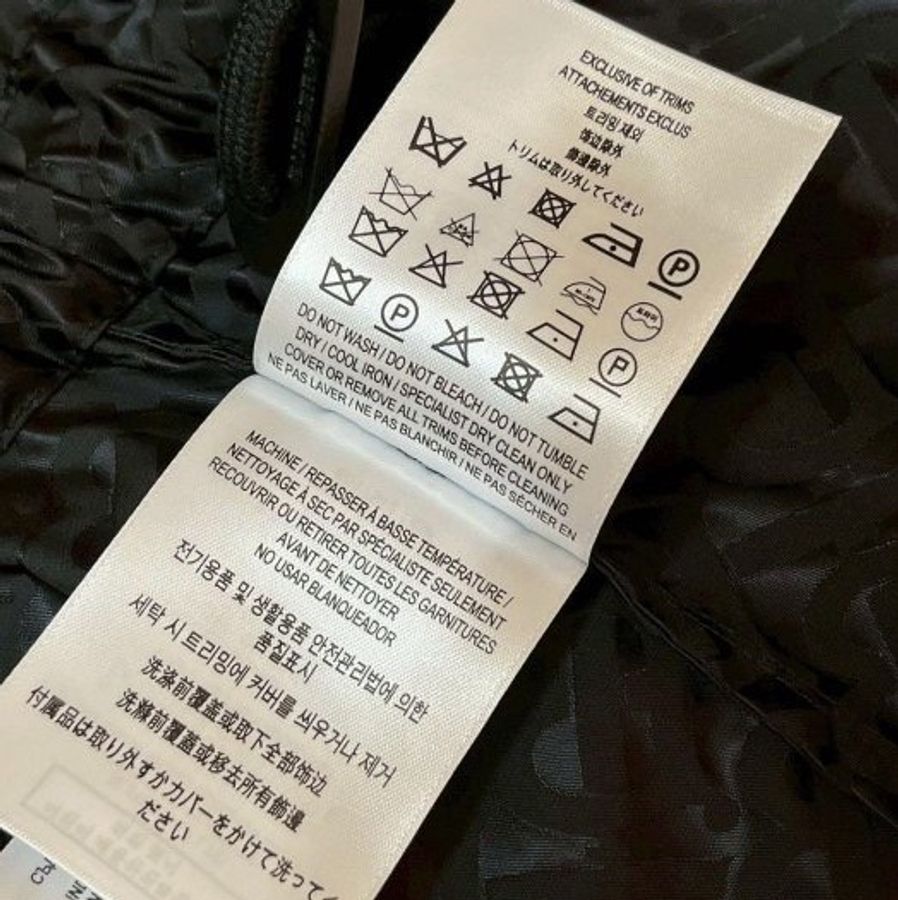 BURBERRY英國黑色專屬標誌提花連帽風雪大衣UK4-10