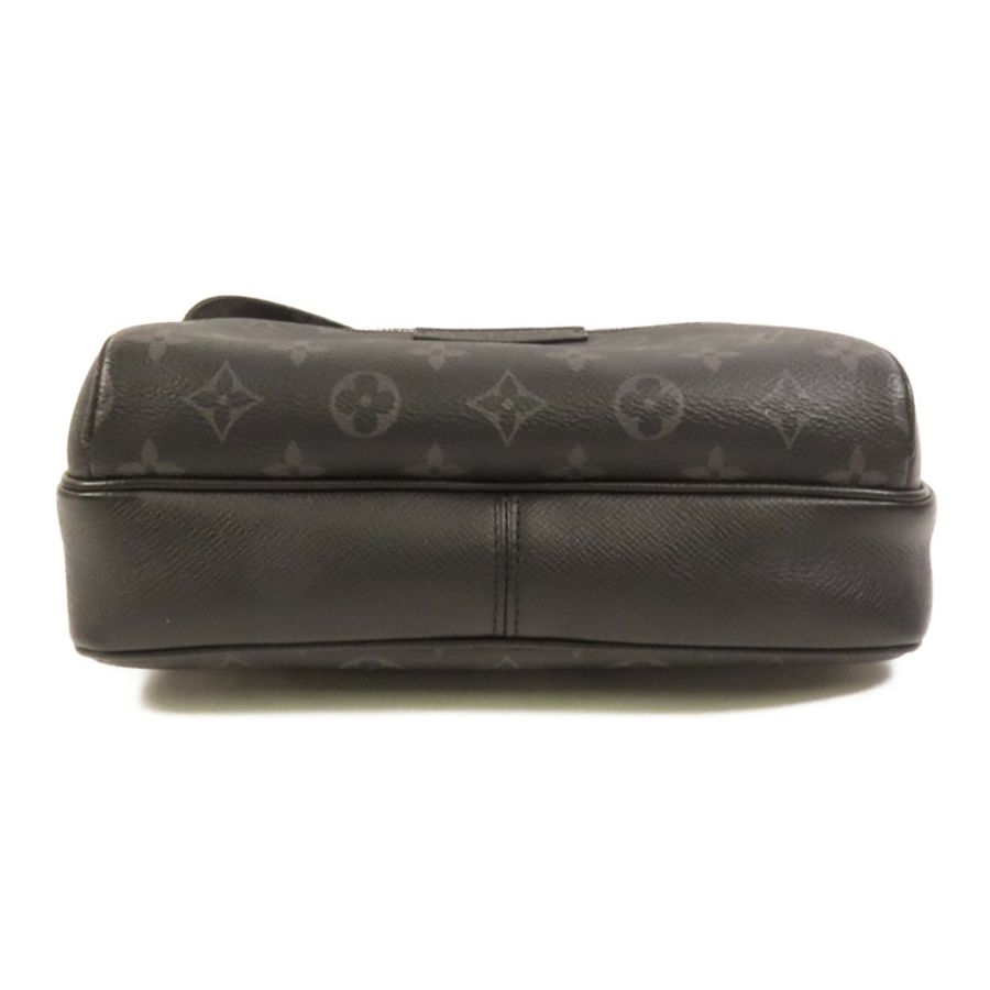 LOUIS VUITTON Monogram Eclipse Messenger PM Voyager銀扣肩背袋-3