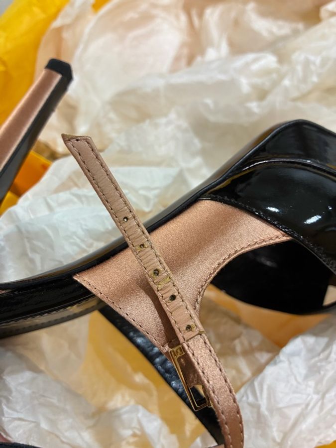 📢最後降價囉📢fendi sandalo verbice +raso +metopes 奢華高跟鞋-13
