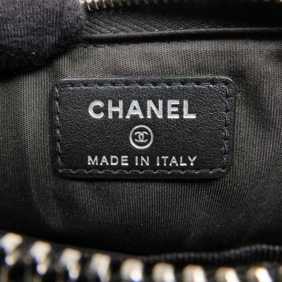 CHANEL 牛皮皮革Phone Zipper Wallet銀扣長錢包-13
