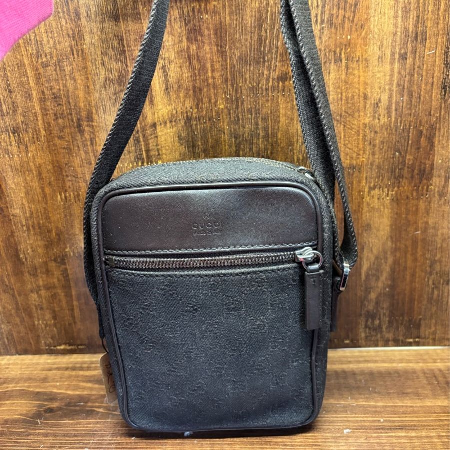 Gucci 斜挎包-0