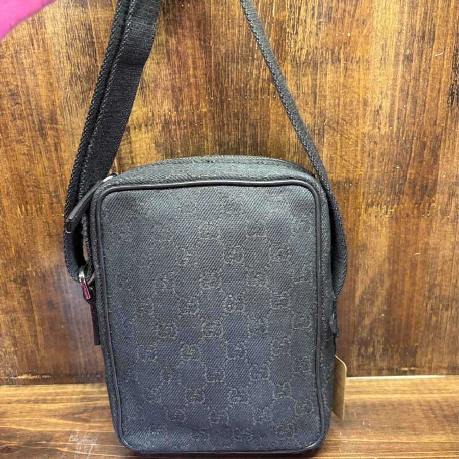 Gucci 斜挎包-1