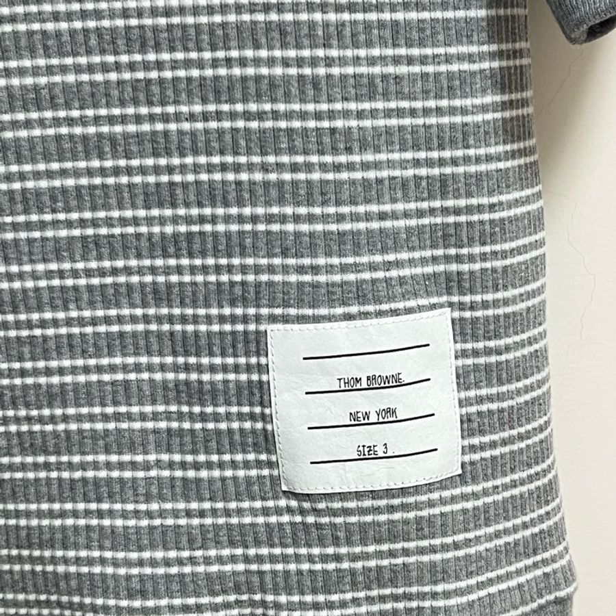 Thom Browne 淺灰色條紋短袖針織上衣-1