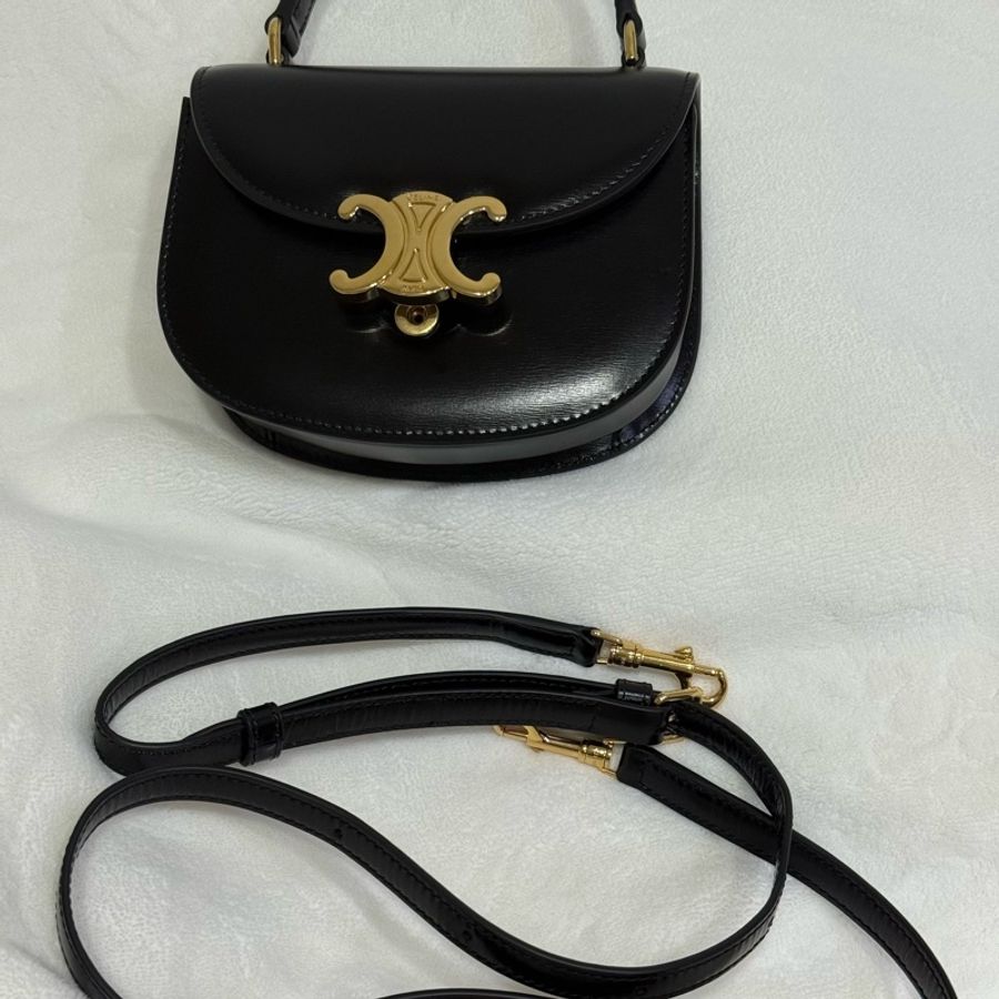 近全新 CELINE MINI BESACE CLEA-2