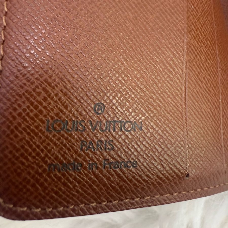 Louis Vuitton Wallet-11