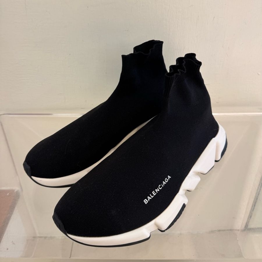 Balenciaga 黑色襪套鞋44號 經典不敗-0