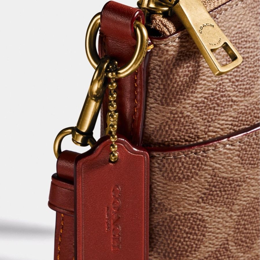 Coach 女士 logo印花斜挎包均碼碼長：20cm、寬：4cm、高：21cm-2