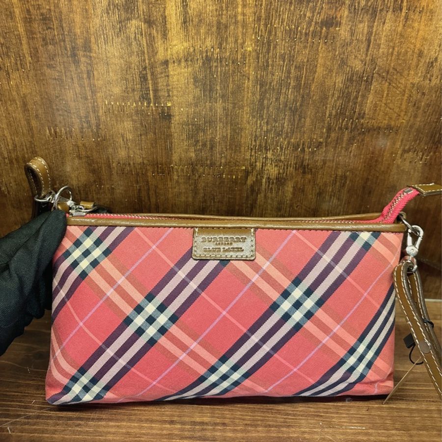 Burberry Blue Label 格紋手拿包-0