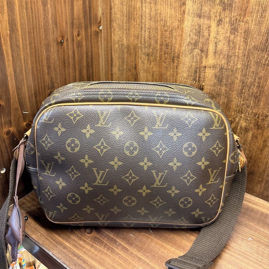 Louis Vuitton-0