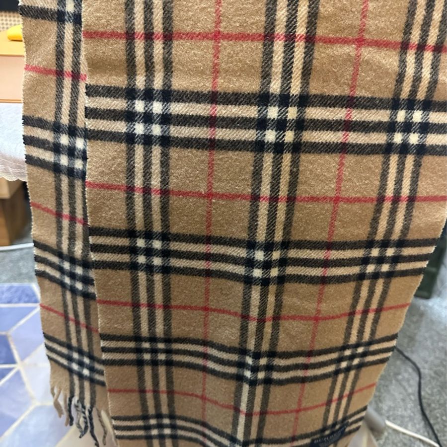 Burberry 經典格紋棕羊毛圍巾-8