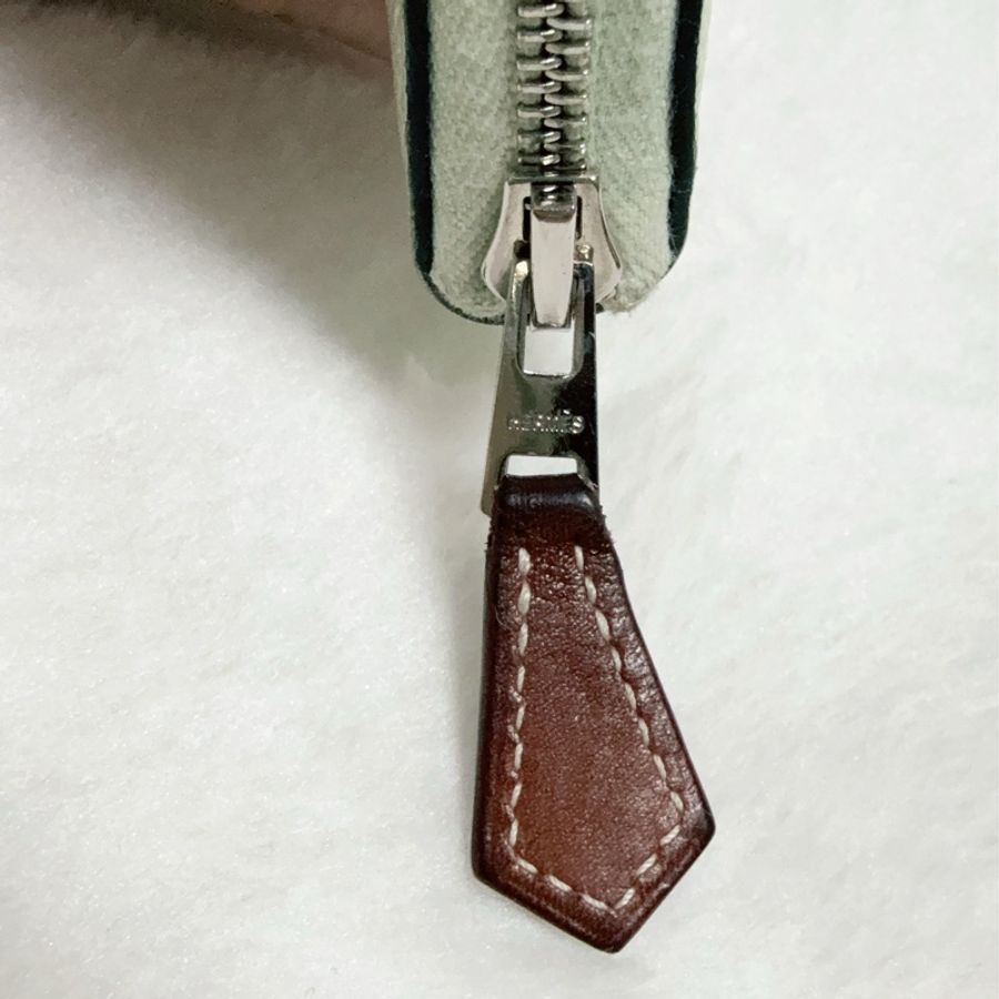 專櫃13萬《招財綠 狗來富 好多狗狗》Hermes愛馬仕氣泡綠絲巾長夾 花園狗Silk In Epsom小牛皮拉鏈長夾-32