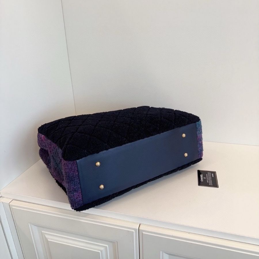 Chanel 秋冬黑金拼紫色羊毛 泰迪tote 托特包42*30*13 99新配件塵袋保卡-4