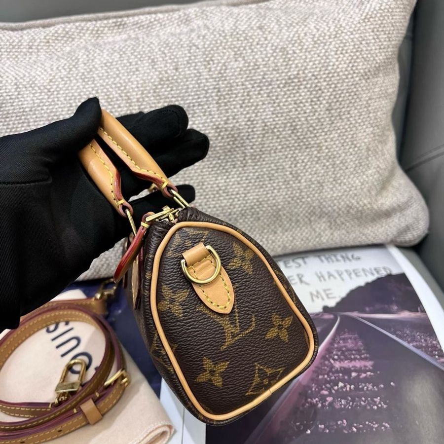 LV新款老花speedy nano枕頭包-2