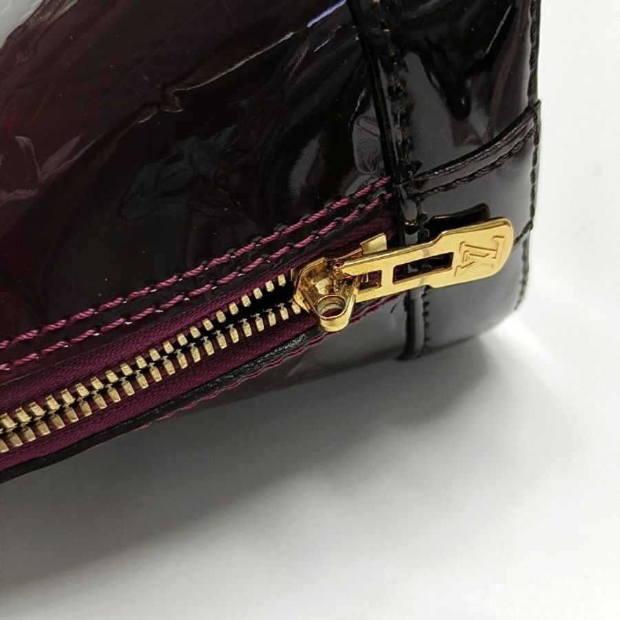 LOUIS VUITTON ALMA BB紫紅色漆皮老花壓紋貝殼包單肩包手提包斜挎包金色五金可拆卸肩-13