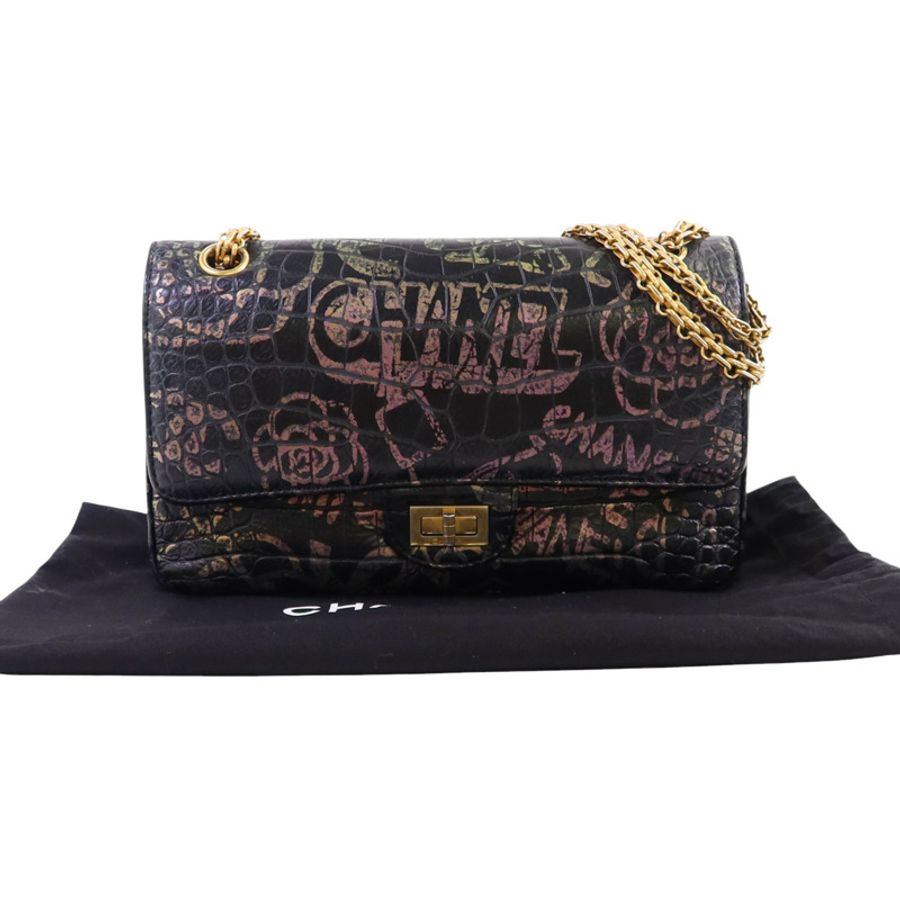 CHANEL 牛皮皮革2.55 Graffiti Reissue金扣鏈帶肩背袋-9