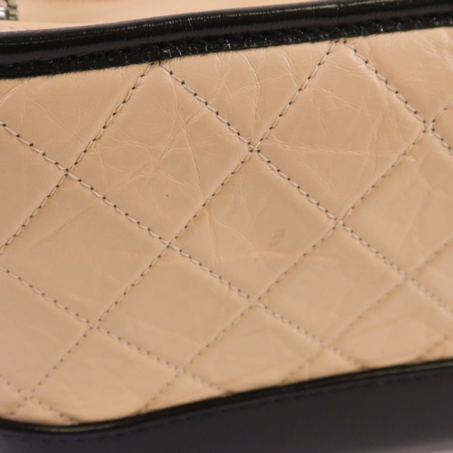 CHANEL 牛皮皮革Gabrielle Small金扣鏈帶肩背袋-16