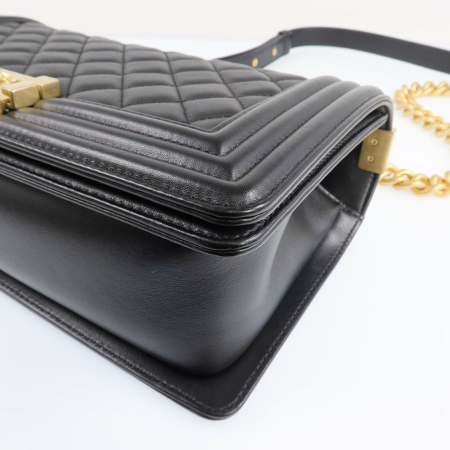 CHANEL 牛皮皮革Boy 25金扣鏈帶肩背袋-11