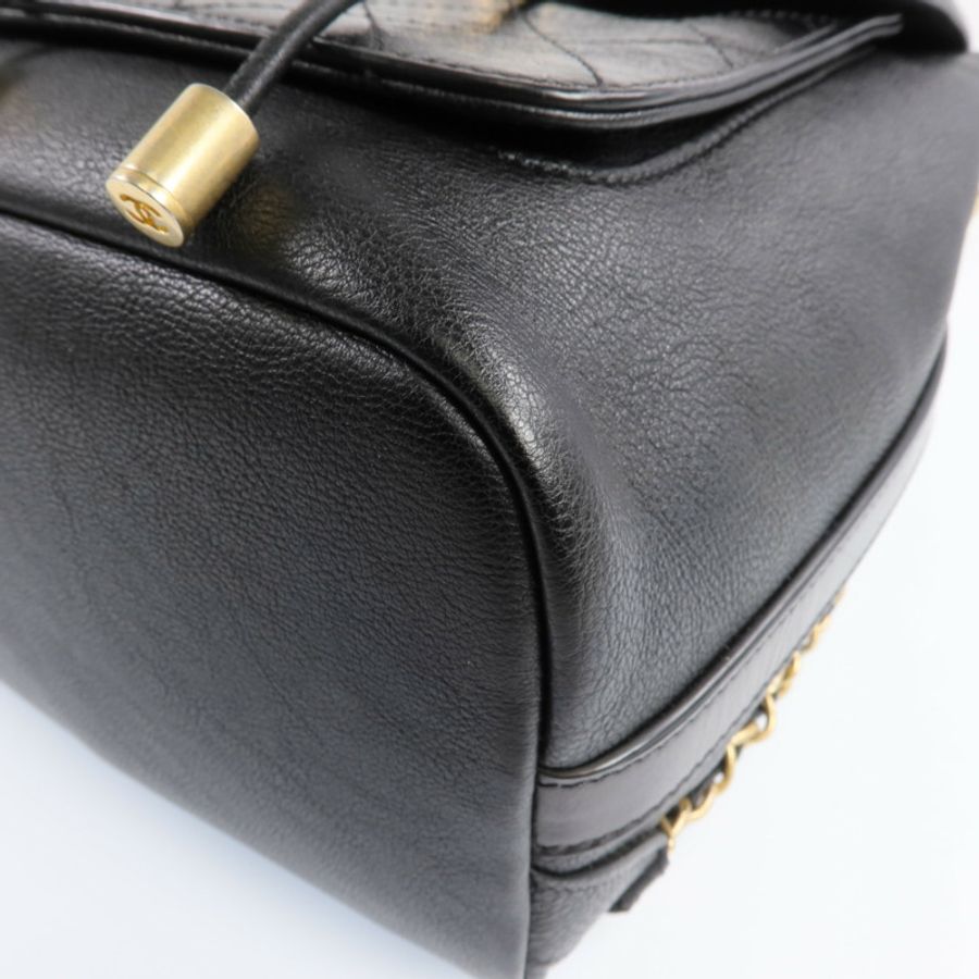 CHANEL 牛皮皮革Backpack金扣背包-10