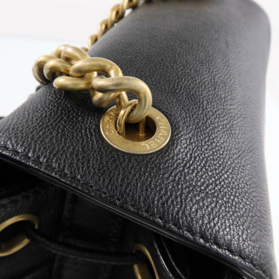 CHANEL 牛皮皮革Backpack金扣背包-15