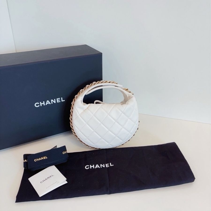 ✨Chanel 99新閒置帶膜23B Pouch月牙包🤍-5