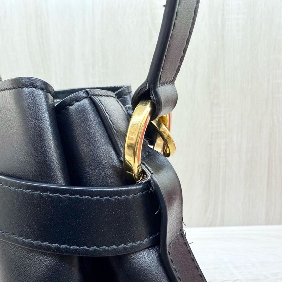 DIOR黑金牛皮cest Dior手提側背水桶包M2271UBHA-22