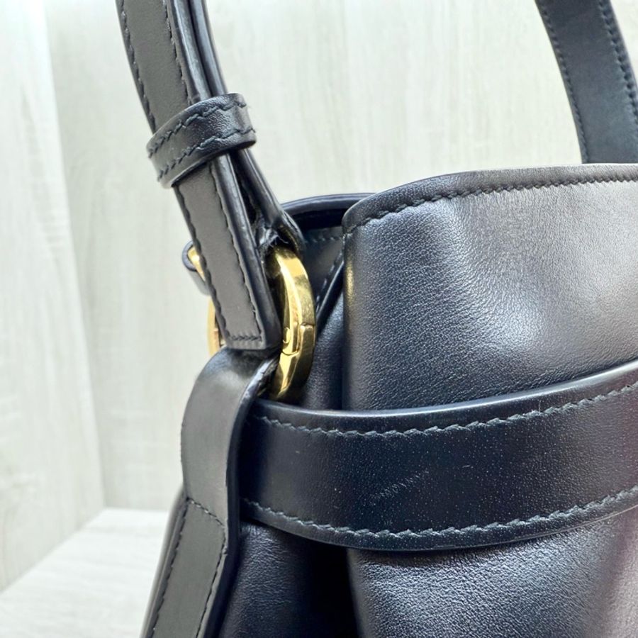DIOR黑金牛皮cest Dior手提側背水桶包M2271UBHA-23