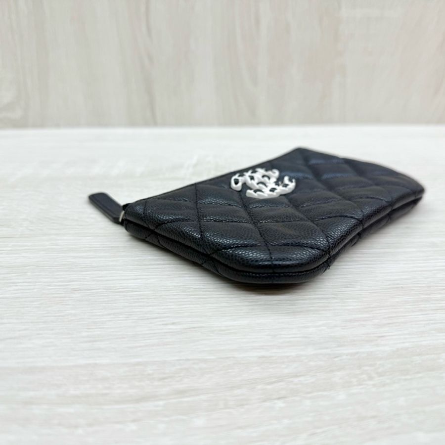 CHANEL黑色牛皮24C熊貓色19系列拉鏈零錢包-5