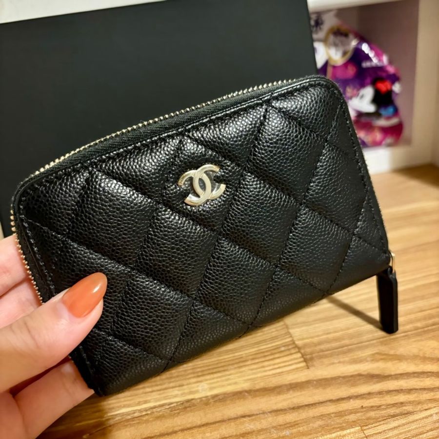 Chanel 全新 🔥現貨 ㄇ字型 加大零錢拉鍊包 (W02)-3