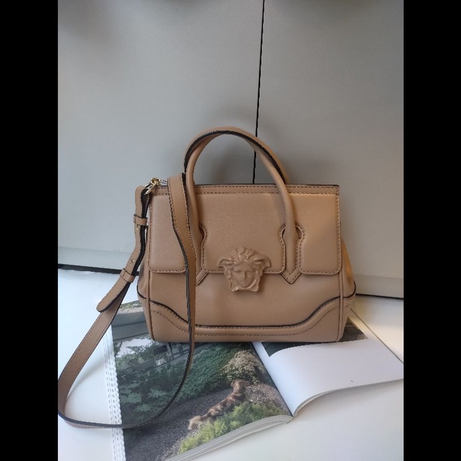 Versace 駝色皮革梅杜莎釦兩用包-0