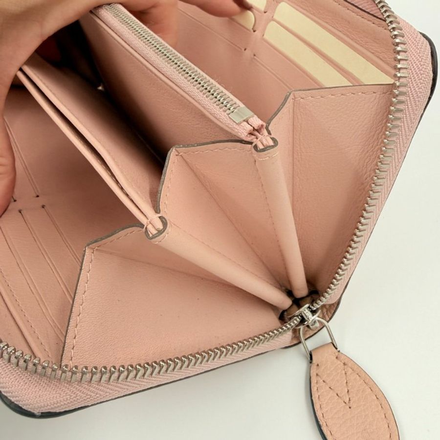Louis Vuitton - 粉色牛皮雕花簍空Mahina拉鍊長夾-19