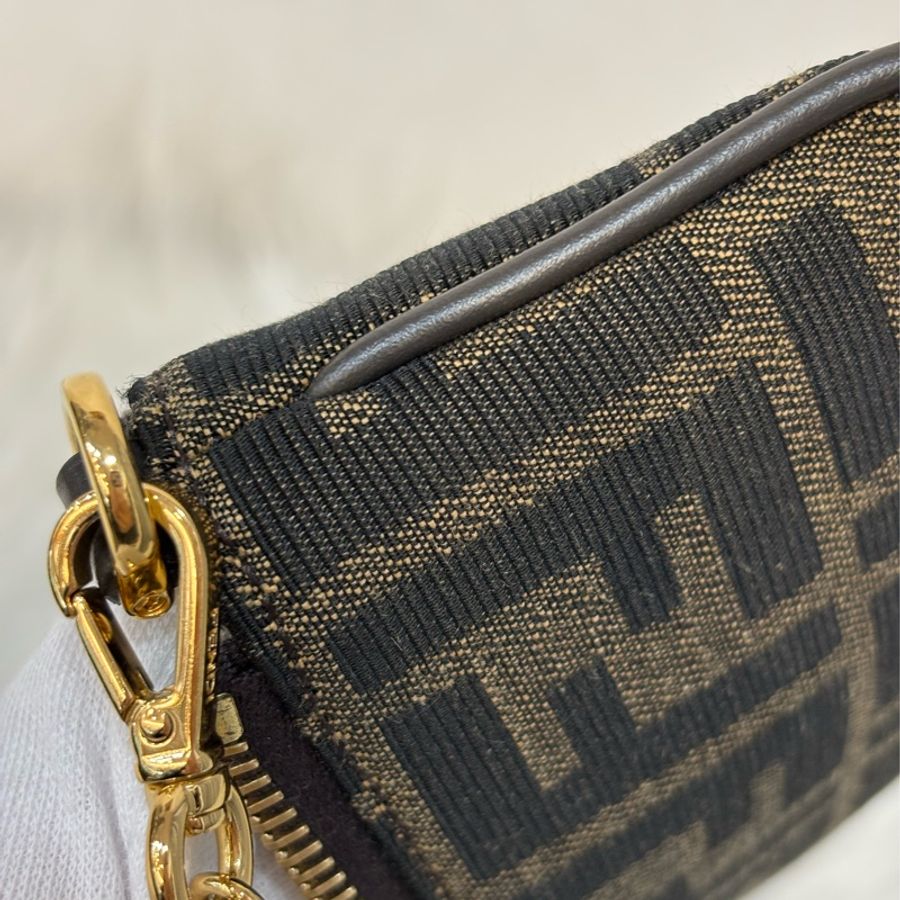 FENDI 8M0535 Baguette FF 緹花老花 金鍊 迷你貝貴提零錢包小廢包口紅包耳機包手拿包手提包-28