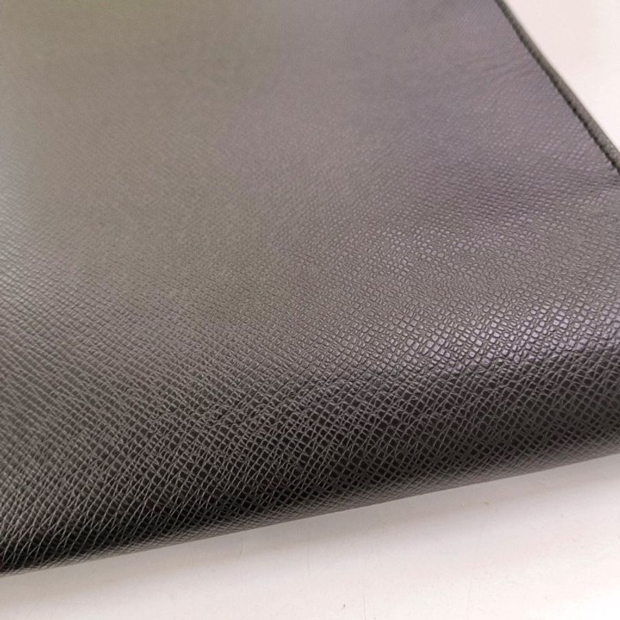 LOUIS VUITTON MINUTO黑色牛皮手拿包銀色五金-11