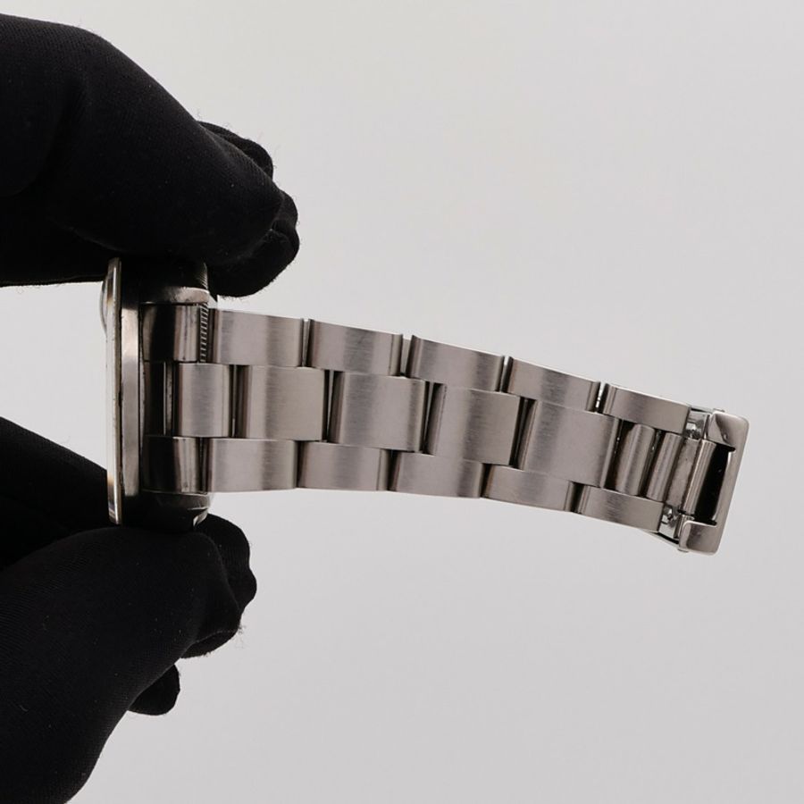 ROLEX Oyster Perpetual Date 15210-18