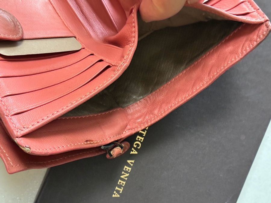 🛎️又降價囉🛎️Bottega Veneta BV 小羊皮編織中夾-33