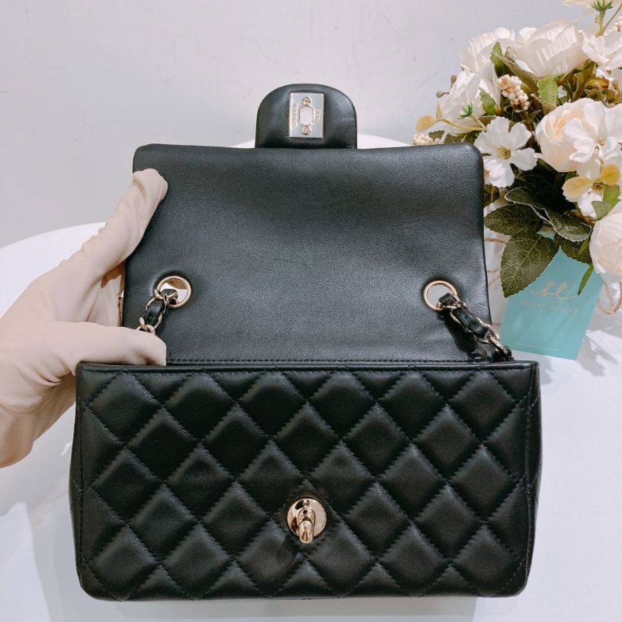 TW4687 Chanel 香奈兒小號經典翻蓋式鍊帶包包Classic Flap 20cm Lambskin-17