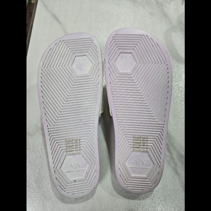 ⏰降價囉⏰ARMANI 精品白色潮拖-11