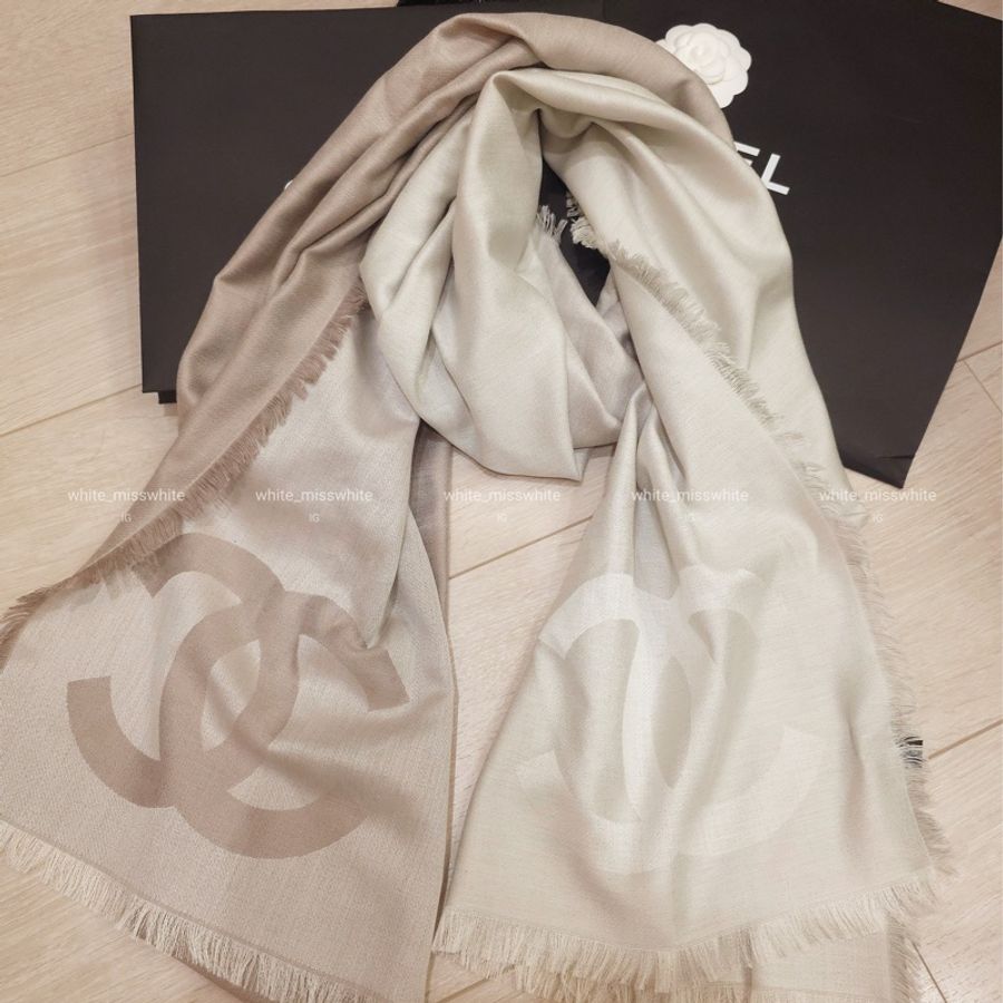 [二手9成新］💫Chanel 奶茶雙色圍巾-1