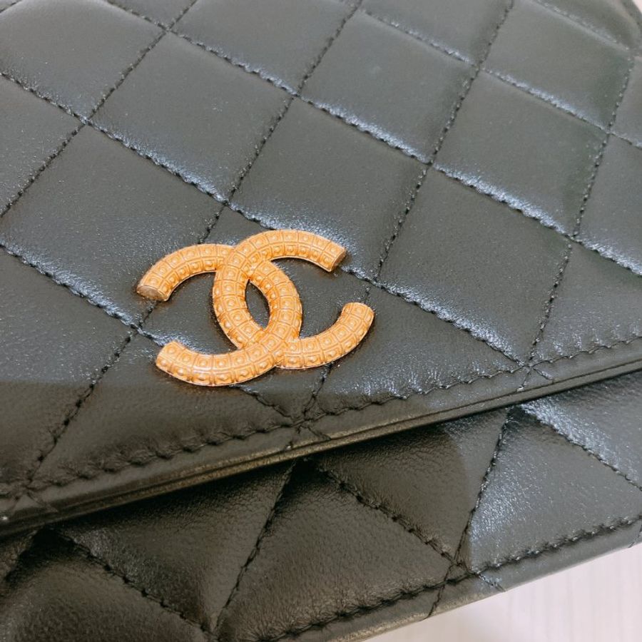 TK1919 香奈兒 黑金 小羊皮 斜孭包 Wallet On Chain Calfskin Black x GHW-11