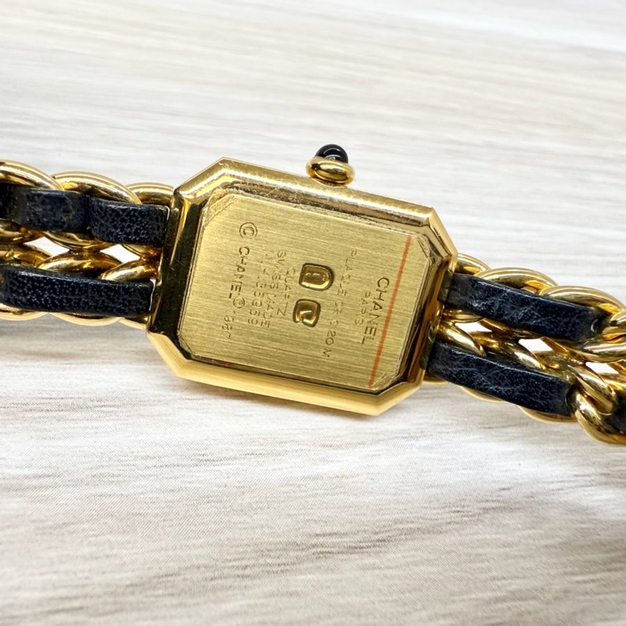 Chanel黑金M號Vintage Premiere皮穿鏈首映錶-6